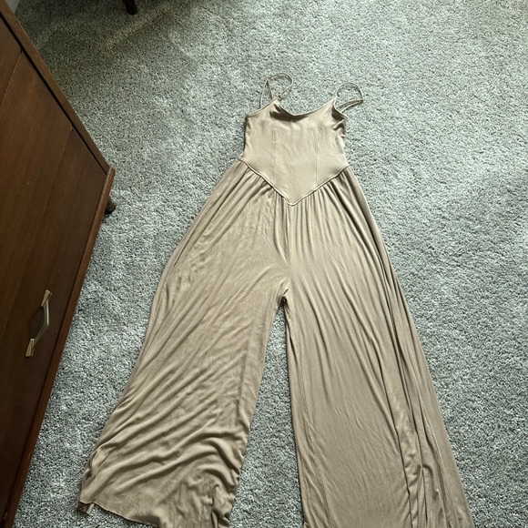 American Eagle Outfitters Soft & Sexy Jumpsuit - Picture 3 of 3